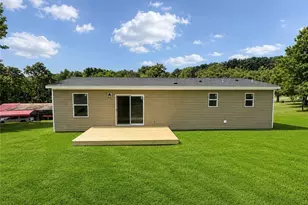 1055 May Rd, East Liverpool, OH 43920 - Photo 2