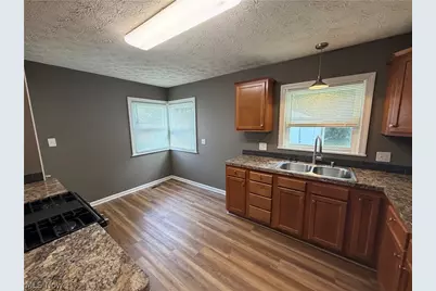 1045 Nome Avenue, Akron, OH 44320 - Photo 8