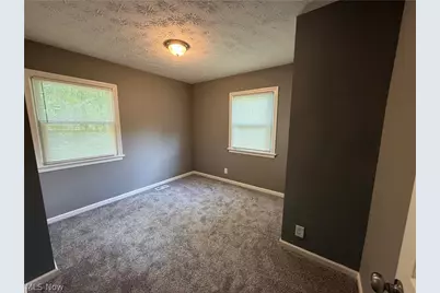 1045 Nome Avenue, Akron, OH 44320 - Photo 4