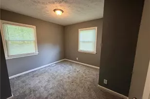 1045 Nome Ave, Akron, OH 44320 - Photo 4