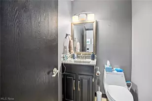 376 Deepwood Dr, Wadsworth, OH 44281 - Photo 10