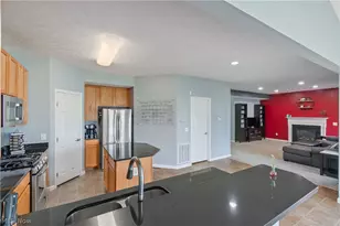 2489 Captens St NE, Canton, OH 44721 - Photo 12
