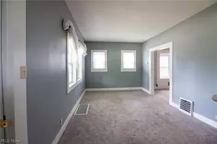 1869 Springfield Center Rd, Akron, OH 44312 - Photo 4