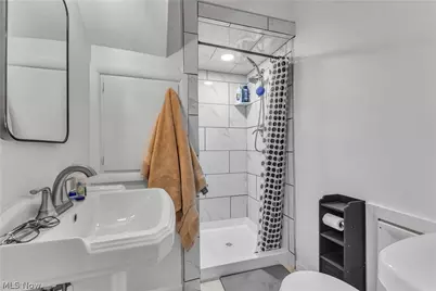 607 Castle Boulevard, Akron, OH 44313 - Photo 22