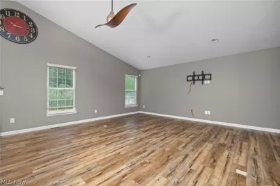 3502 Astor Lane, Lorain, OH 44053 - Photo 6