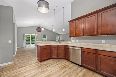 3502 Astor Lane, Lorain, OH 44053 - Photo 14