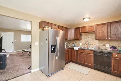 890-892 Irish Road, Kent, OH 44240 - Photo 4