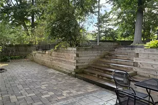 2457 Greenhaven Dr, Akron, OH 44333 - Photo 10