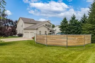 773 Kristy Ct, Wadsworth, OH 44281 - Photo 2