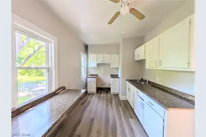 11302 Parkview Avenue, Loveland, OH 44104 - Photo 10