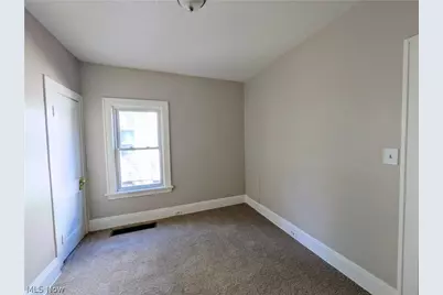 11302 Parkview Avenue, Loveland, OH 44104 - Photo 14
