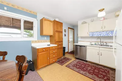 2400 40th Street NE, Canton, OH 44705 - Photo 4