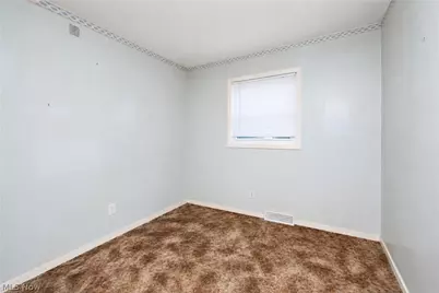 2400 40th Street NE, Canton, OH 44705 - Photo 10