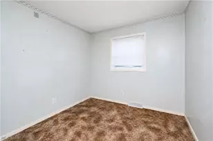 2400 40th St NE, Canton, OH 44705 - Photo 10