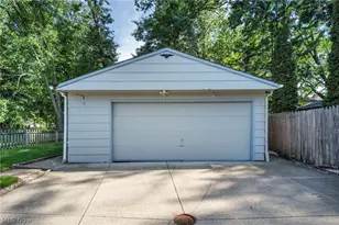 35494 Blanch Ave, Eastlake, OH 44095 - Photo 24