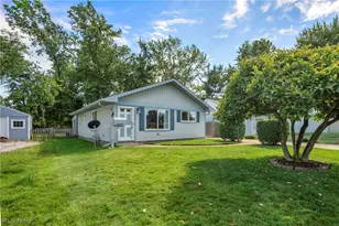 35494 Blanch Ave, Eastlake, OH 44095 - Photo 2