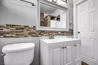 35494 Blanch Avenue, Eastlake, OH 44095 - Photo 18