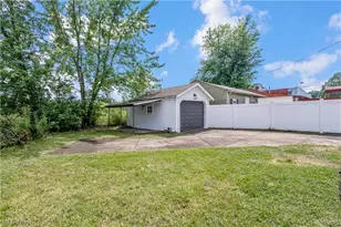 27 Erskine Ave, Youngstown, OH 44512 - Photo 24