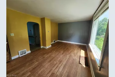 3448 Seifert Lewis Road, Hubbard, OH 44425 - Photo 4