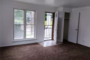 1514 Manhattan Ave, Youngstown, OH 44509 - Photo 2