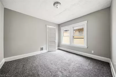 1637 Holyrood Road, Loveland, OH 44106 - Photo 16