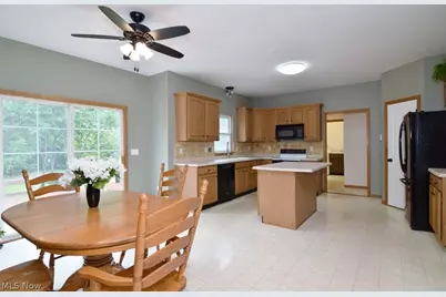 6967 Auburn Ridge Drive, Concord Twp, OH 44077 - Photo 12