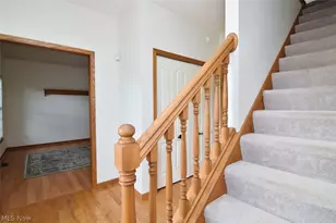 6967 Auburn Ridge Dr, Concord Twp, OH 44077 - Photo 4