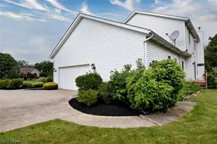 6967 Auburn Ridge Dr, Concord Twp, OH 44077 - Photo 40