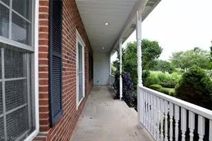 6967 Auburn Ridge Dr, Concord Twp, OH 44077 - Photo 2