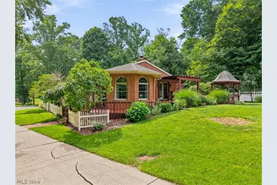 1600 Deerford Avenue SW, Massillon, OH 44647 - Photo 2