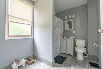 64 Diamond Avenue, Barberton, OH 44203 - Photo 14