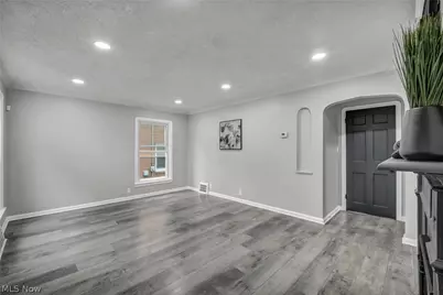 15907 Walden Avenue, Loveland, OH 44128 - Photo 8