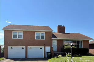 1407 W Valentine Cir NW, Canton, OH 44708 - Photo 1
