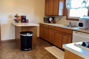 1407 W Valentine Cir NW, Canton, OH 44708 - Photo 2