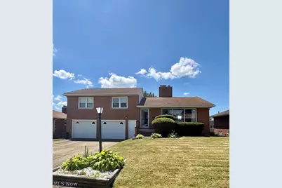 1407 W Valentine Circle NW, Canton, OH 44708 - Photo 1