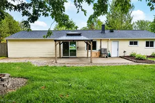 25445 Randolph Rd, Huber Heights, OH 44146 - Photo 2