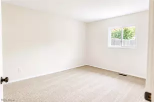 25445 Randolph Rd, Huber Heights, OH 44146 - Photo 8