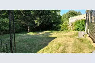517 Evans Avenue, Akron, OH 44310 - Photo 14