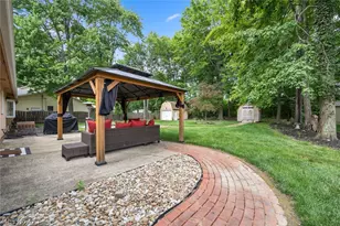 1135 Royal Dr, Amherst, OH 44001 - Photo 26