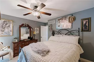 5423 Charleston Dr, Valley City, OH 44280 - Photo 24