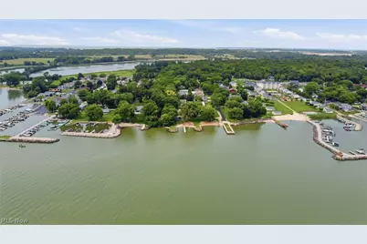 2327 S Oak Knoll Drive, Lakeside Marblehead, OH 43440 - Photo 2