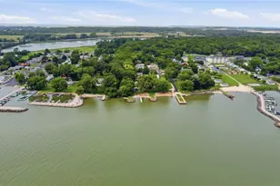 2327 S Oak Knoll Dr, Lakeside Marblehead, OH 43440 - Photo 2
