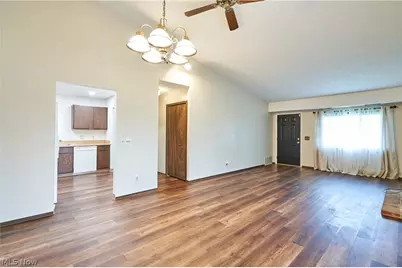 939 Kirkwall Drive, Copley, OH 44321 - Photo 8