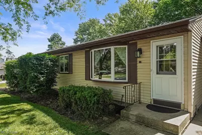 18765 Hearthstone Drive, Strongsville, OH 44136 - Photo 4