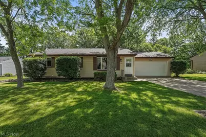 18765 Hearthstone Drive, Strongsville, OH 44136 - Photo 2
