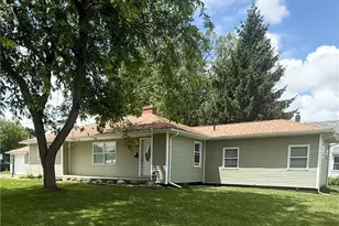 419 Dickson St, Wellington, OH 44090 - Photo 2