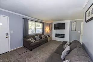 2230 Lynnwood Dr, Stow, OH 44224 - Photo 6