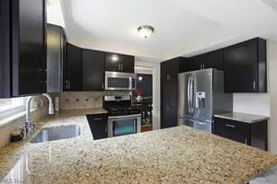 3890 Bethany Rd, Loveland, OH 44118 - Photo 2
