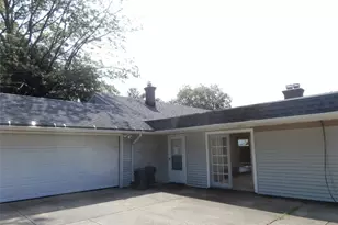 23551 S Woodland Rd, Huber Heights, OH 44122 - Photo 4