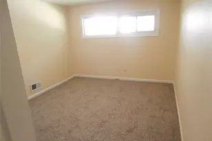 23551 S Woodland Rd, Huber Heights, OH 44122 - Photo 22